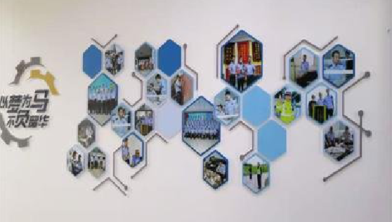 渝中文化墙最常见的做法。