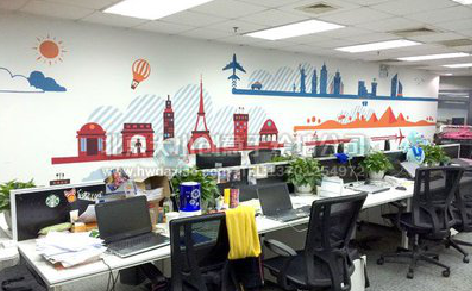 渝中教你设计办公室墙绘的方法。